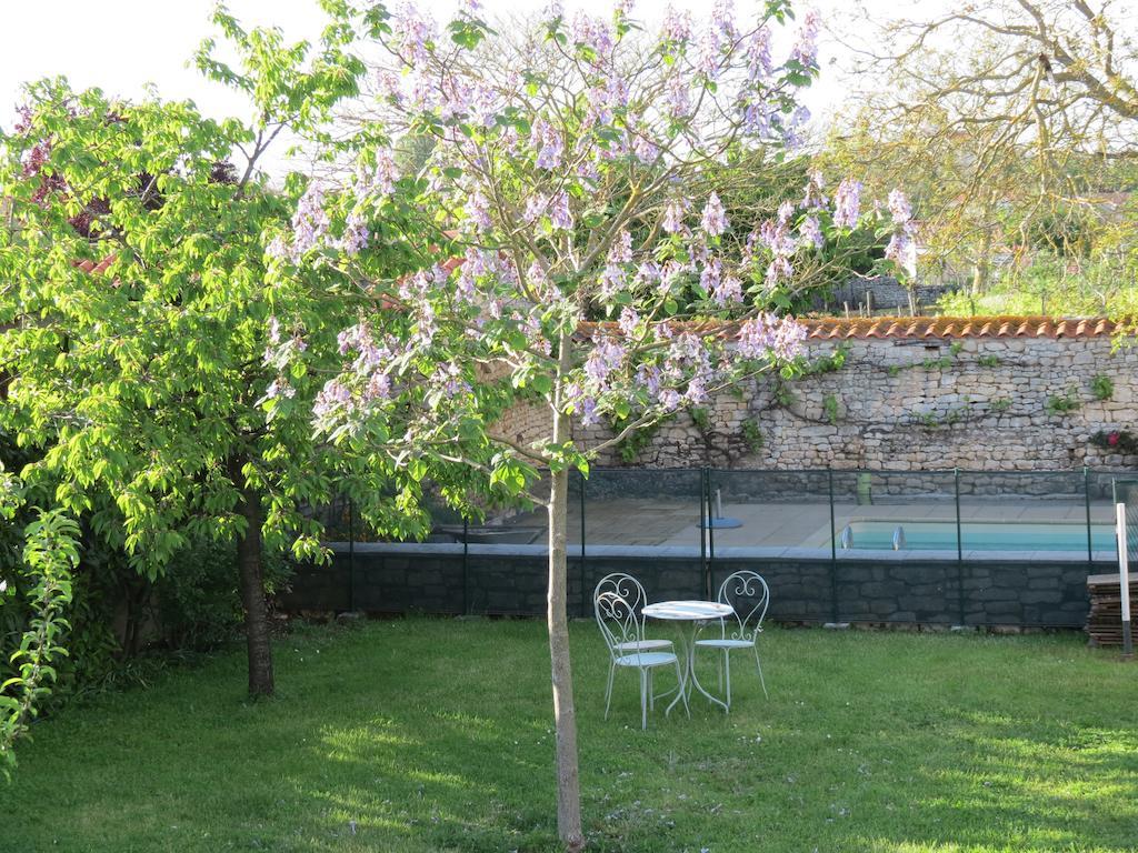 L'Aubinoise Panzió Saint-Aubin-la-Plaine Kültér fotó